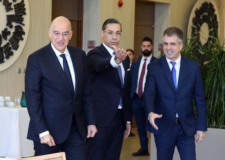 Σε εξέλιξη η τριμερής συνάντηση Κύπρου-Ελλάδας-Ισραήλ