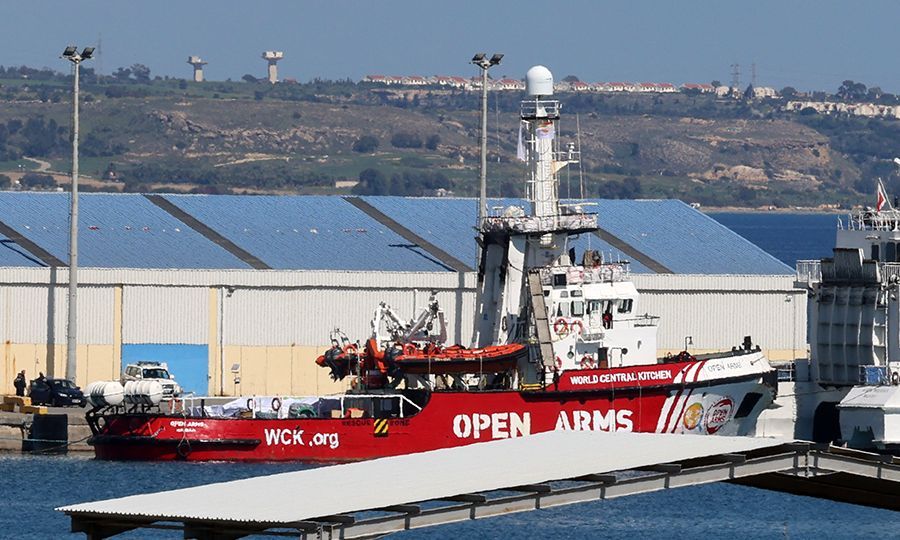 Εντός των επόμενων ωρών αναμένεται να αναχωρήσει το πλοίο για τη Γάζα