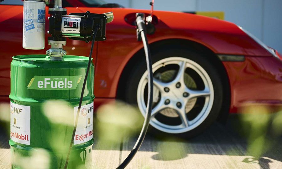 Είναι τα e-fuels το μέλλον της αυτοκίνησης;