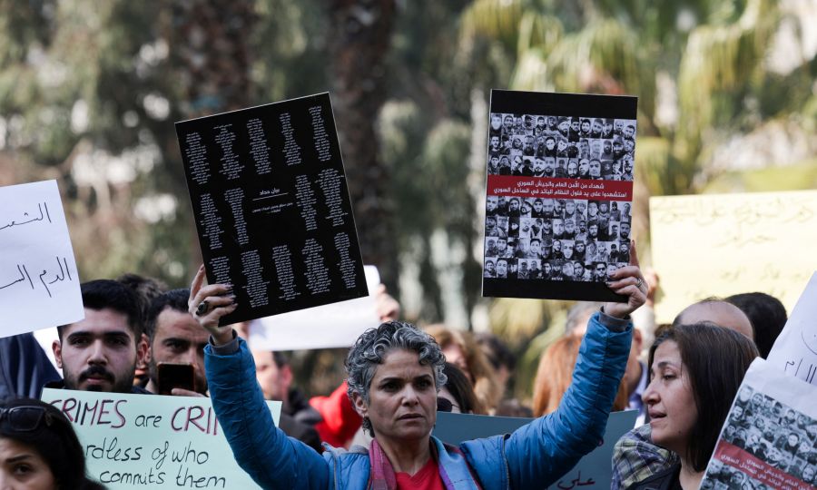 Η Συρία στη δίνη της βίας: Υποσχέσεις για λογοδοσία ενώ οι σφαγές αμάχων συνεχίζονται