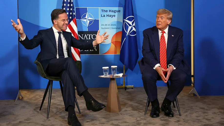 ΝΑΤΟ 2025: Μια Σύνοδος για τα Πρωτόκολλα και τους Προσκυνημένους