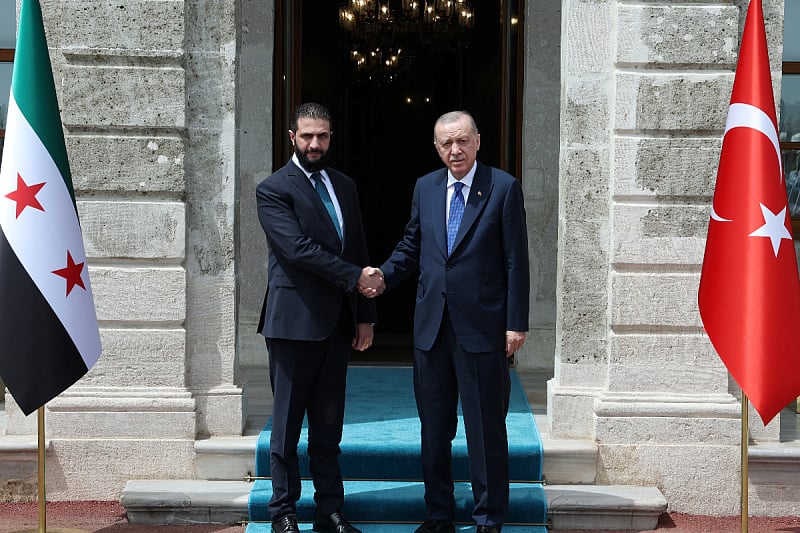 Η νέα Συρία στα χέρια της Άγκυρας; Αίτημα στρατιωτικής συνεργασίας από τη Δαμασκό