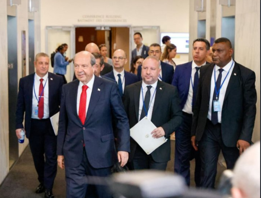 Όταν ο χάρτης άναψε φωτιές: Ο εκνευρισμός Τατάρ και η σύγκρουση για τα οδοφράγματα