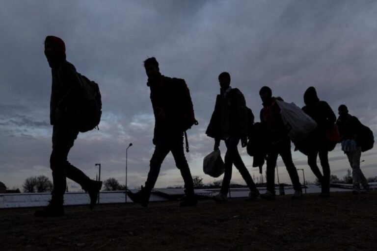 Ποιές οι θέσεις των κομμάτων περί ΛΟΑΤΚΙ-Μεταναστευτικού δεν ακούσαμε