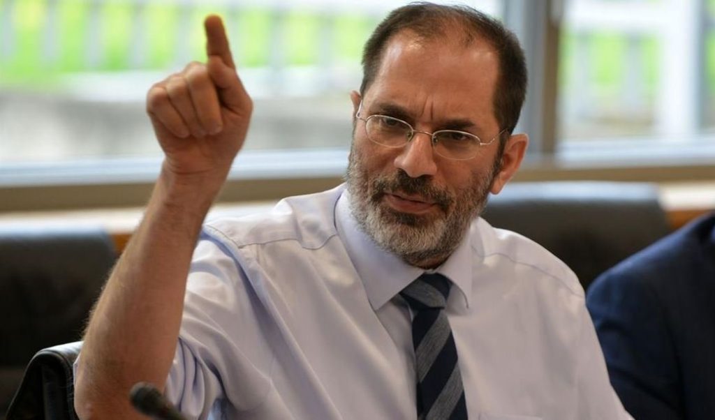 Το αρχηγείο του Οδυσσέα και οι παράξενοι χορηγοί