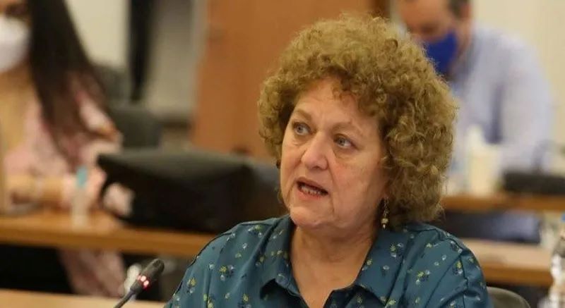 Μην φωνασκεί η Επίτροπος του παιδιού δεν επαναδιορίζεται