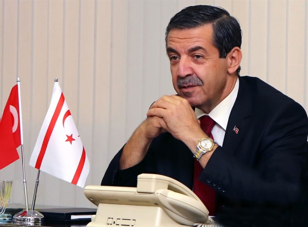 «Δεν υπάρχει λύση χωρίς τις τουρκικές εγγυήσεις», δηλώνει ο Ερτουγρούλογλου